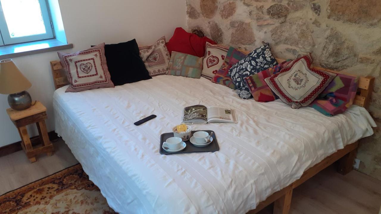 Le Studio Du Crot Noir Cussy-en-Morvan Экстерьер фото